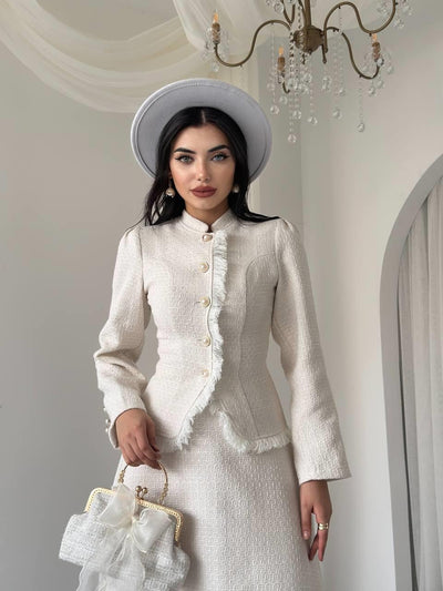 Costum Ixos cu nasturi