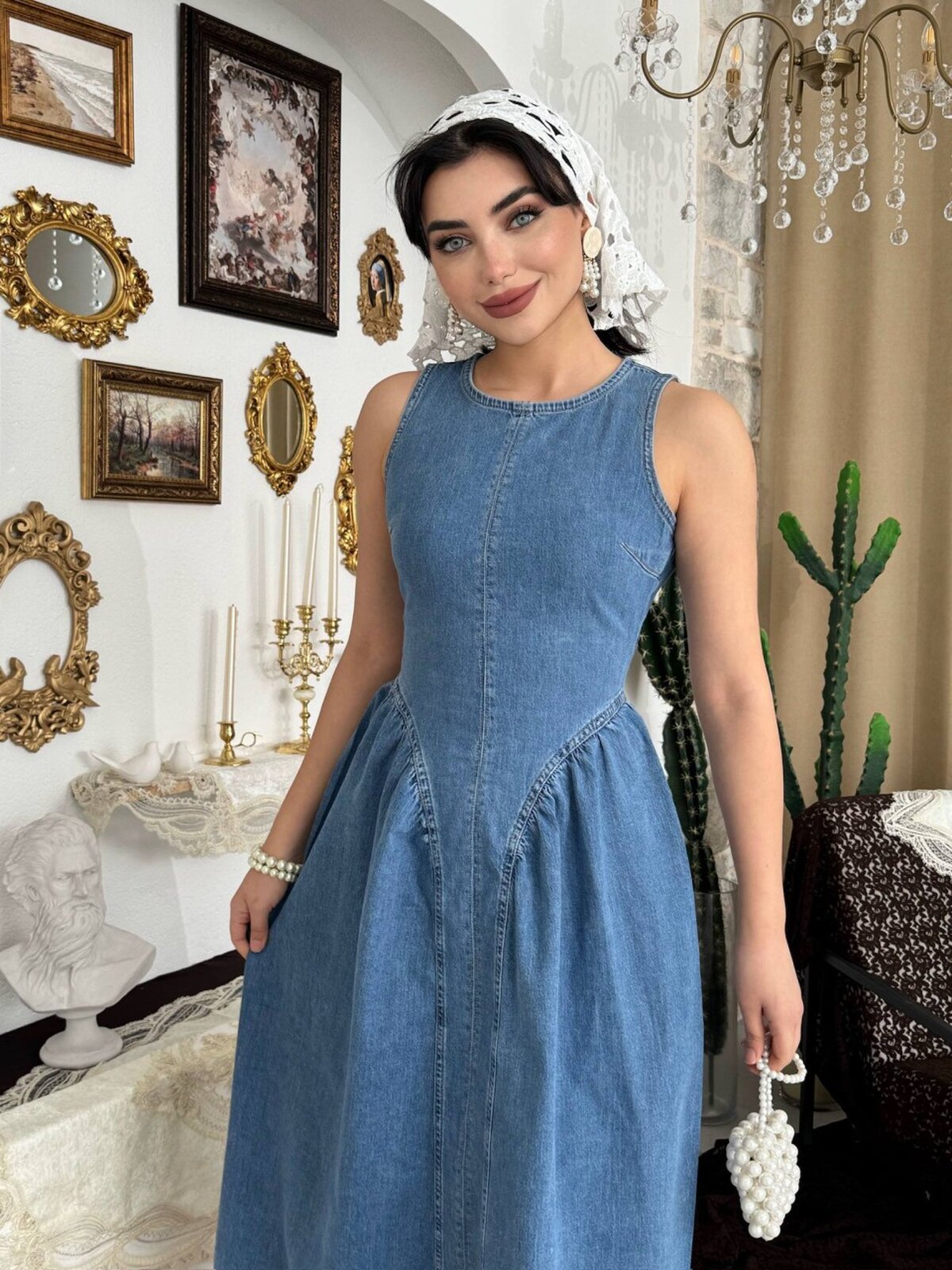 Rochie din denim Jere cu decupaj la spate