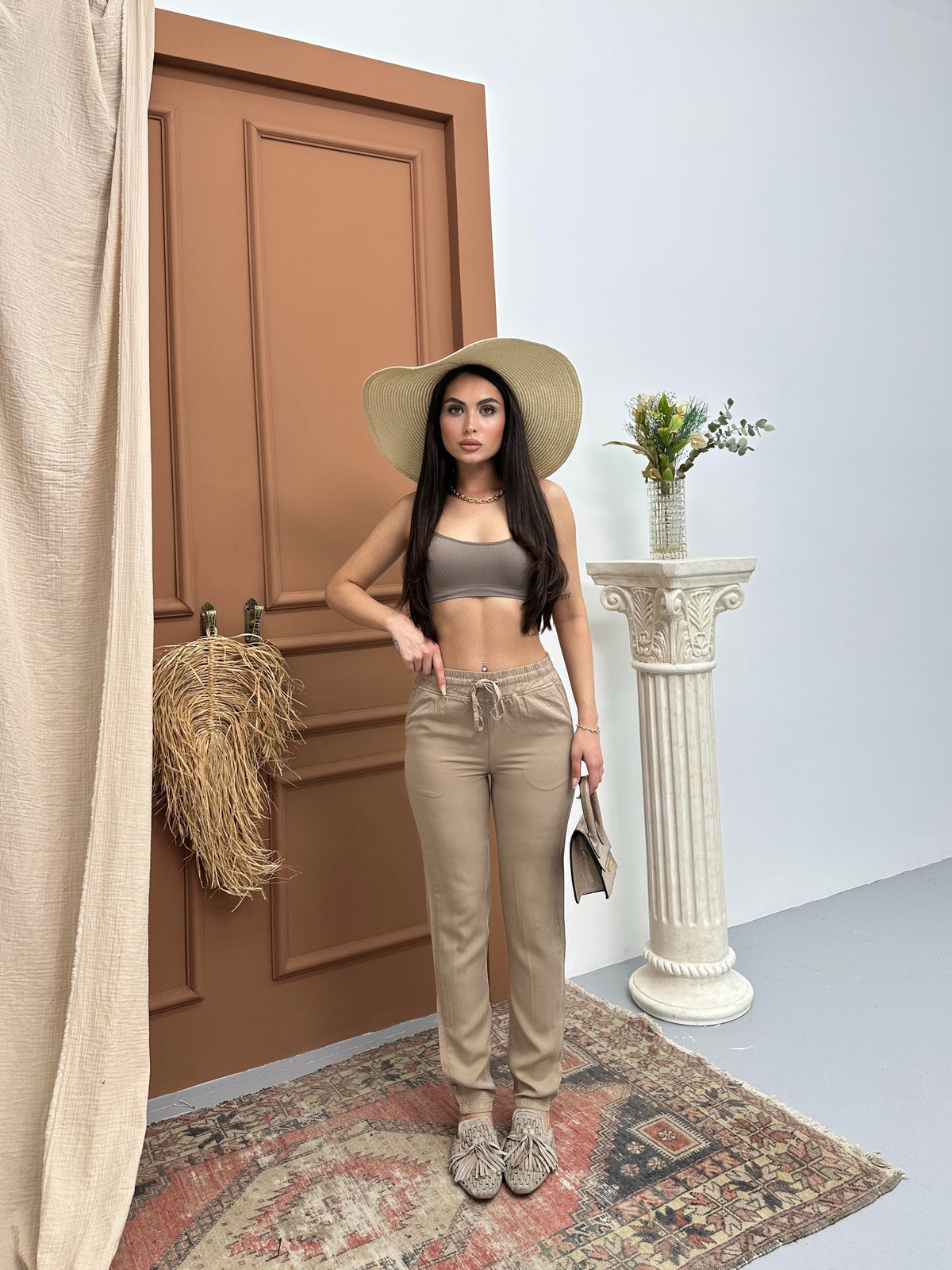 Pantaloni jogger din blană de blană de blană pentru femei, cu talie elastică, croială slim fit, model Mink