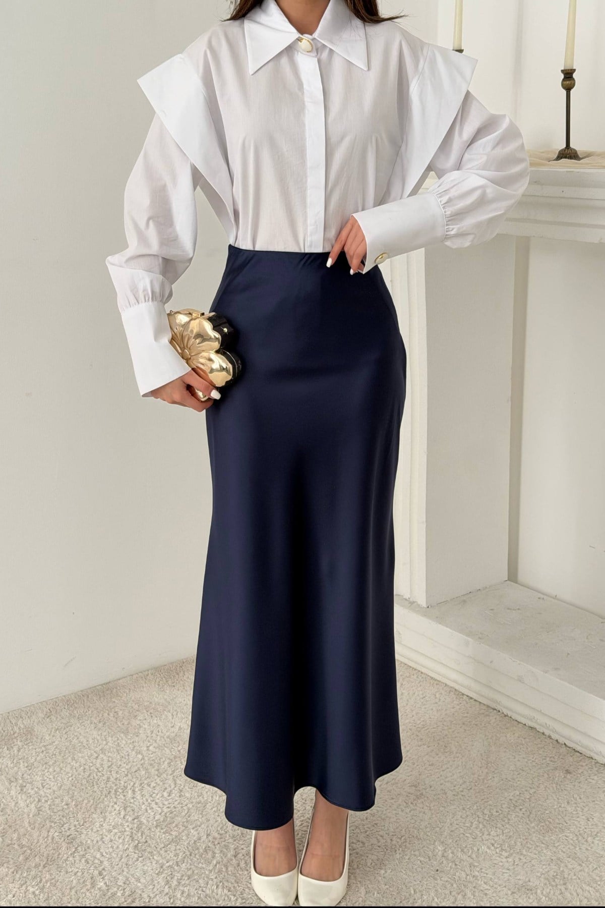 Fustă din satin bleumarin