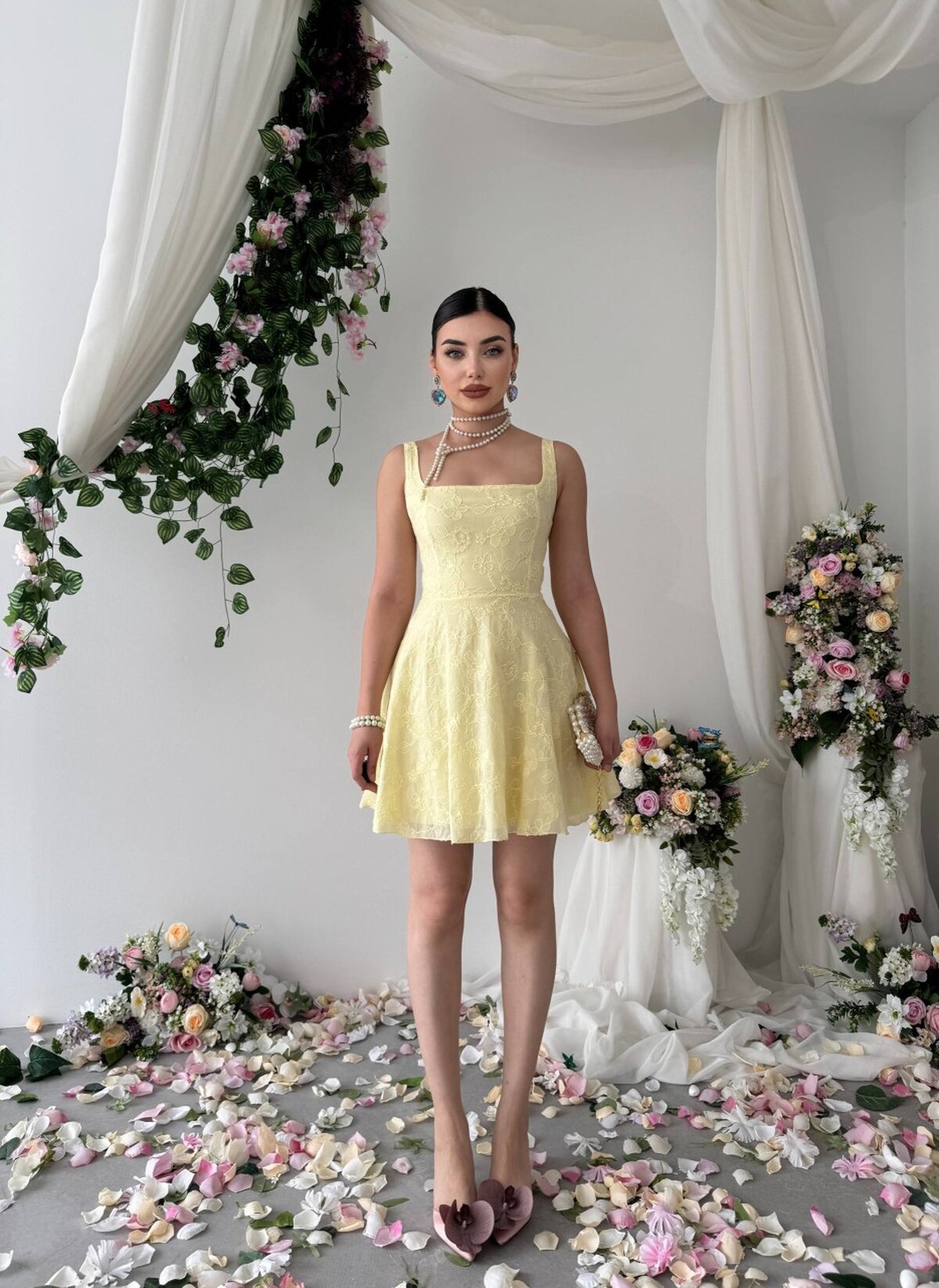 Rochie Lyro cu broderie florală