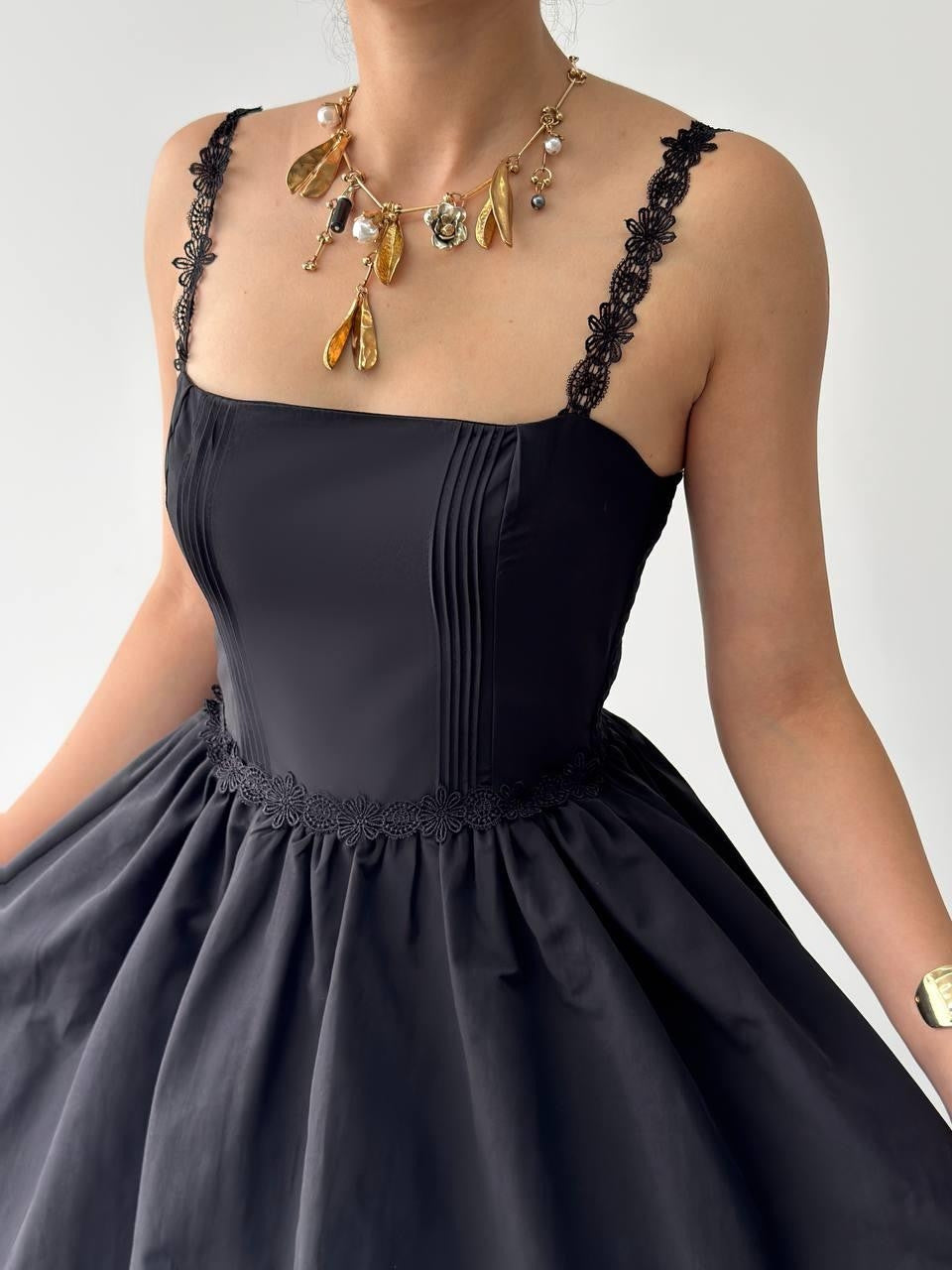 Rochie scurtă Mihri