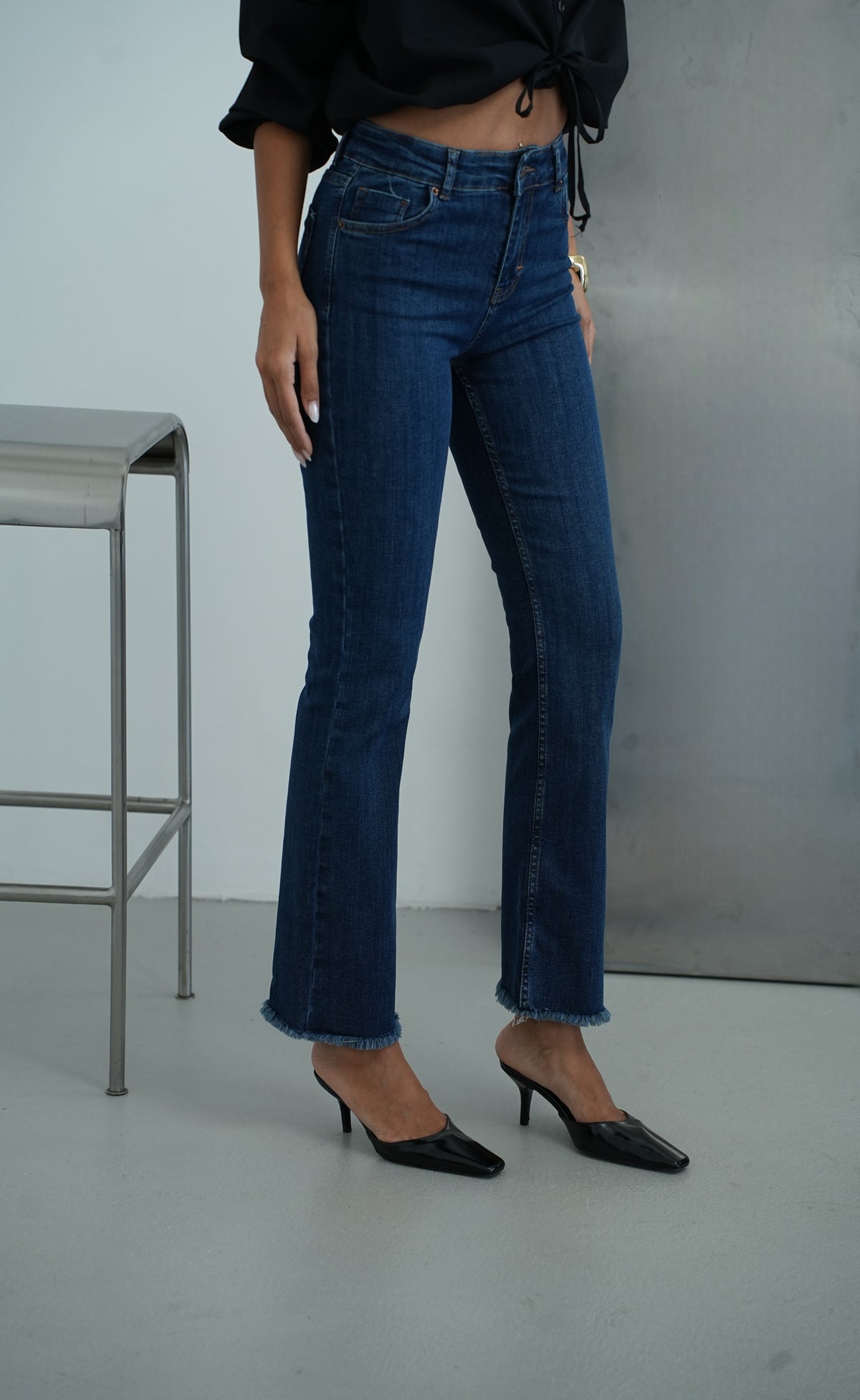 Yüksek Bel Paça Püskül Detaylı  Ara Beden Kadın Dark Blue Tint Jean Pantolon