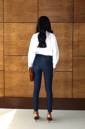 Blugi albastru închis, elastici, cu talie înaltă, slim fit