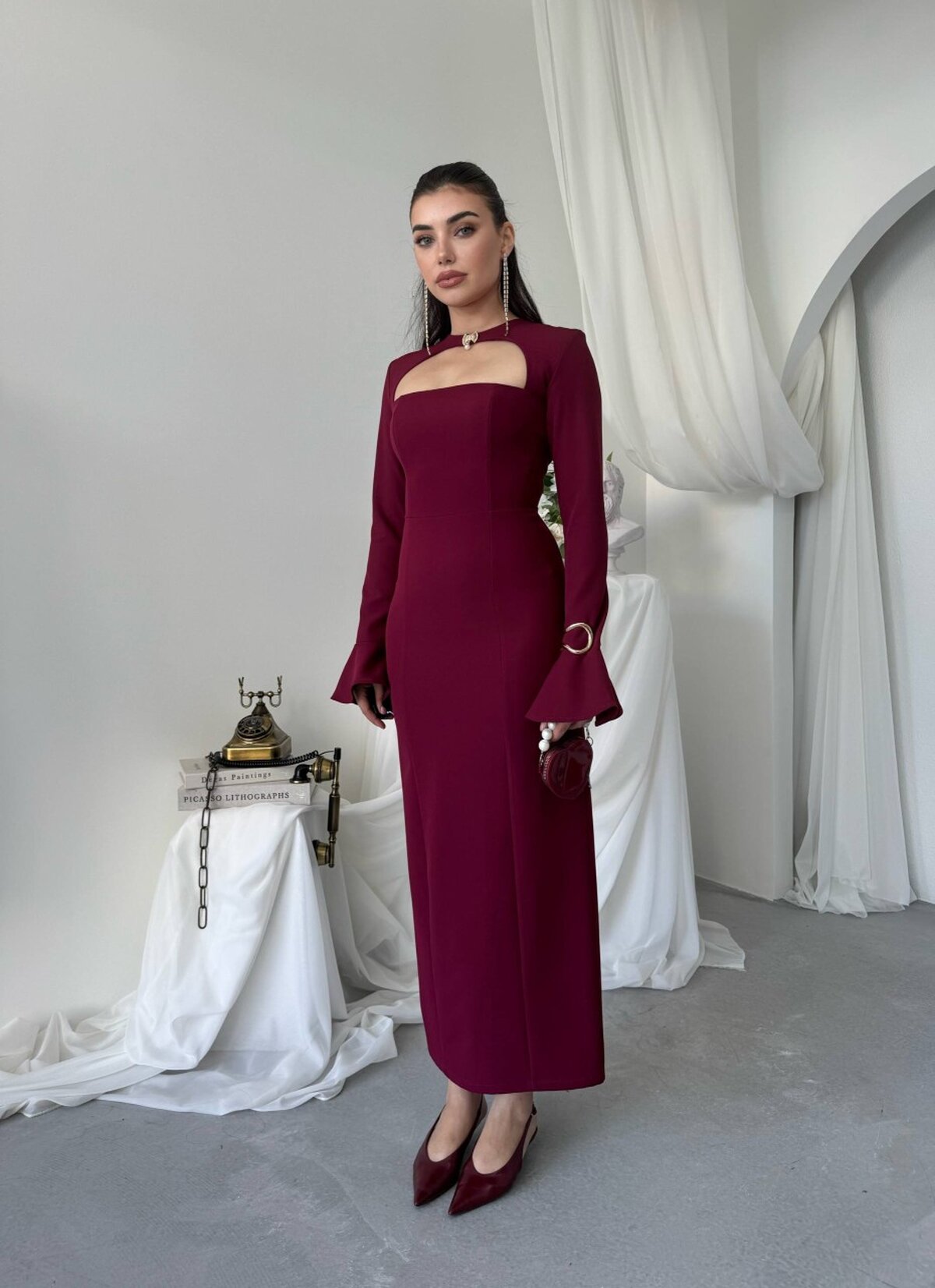 Rochie Oplsa cu detaliu de broșă