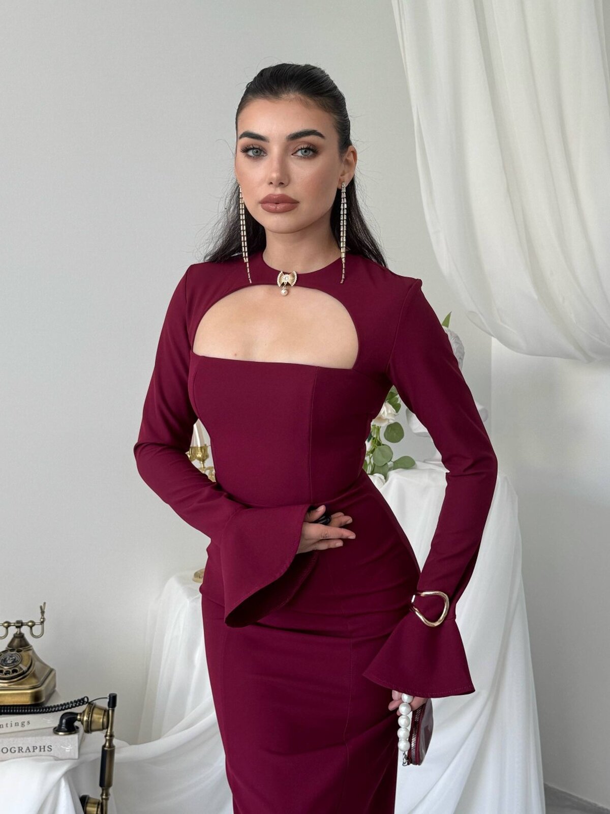 Rochie Oplsa cu detaliu de broșă