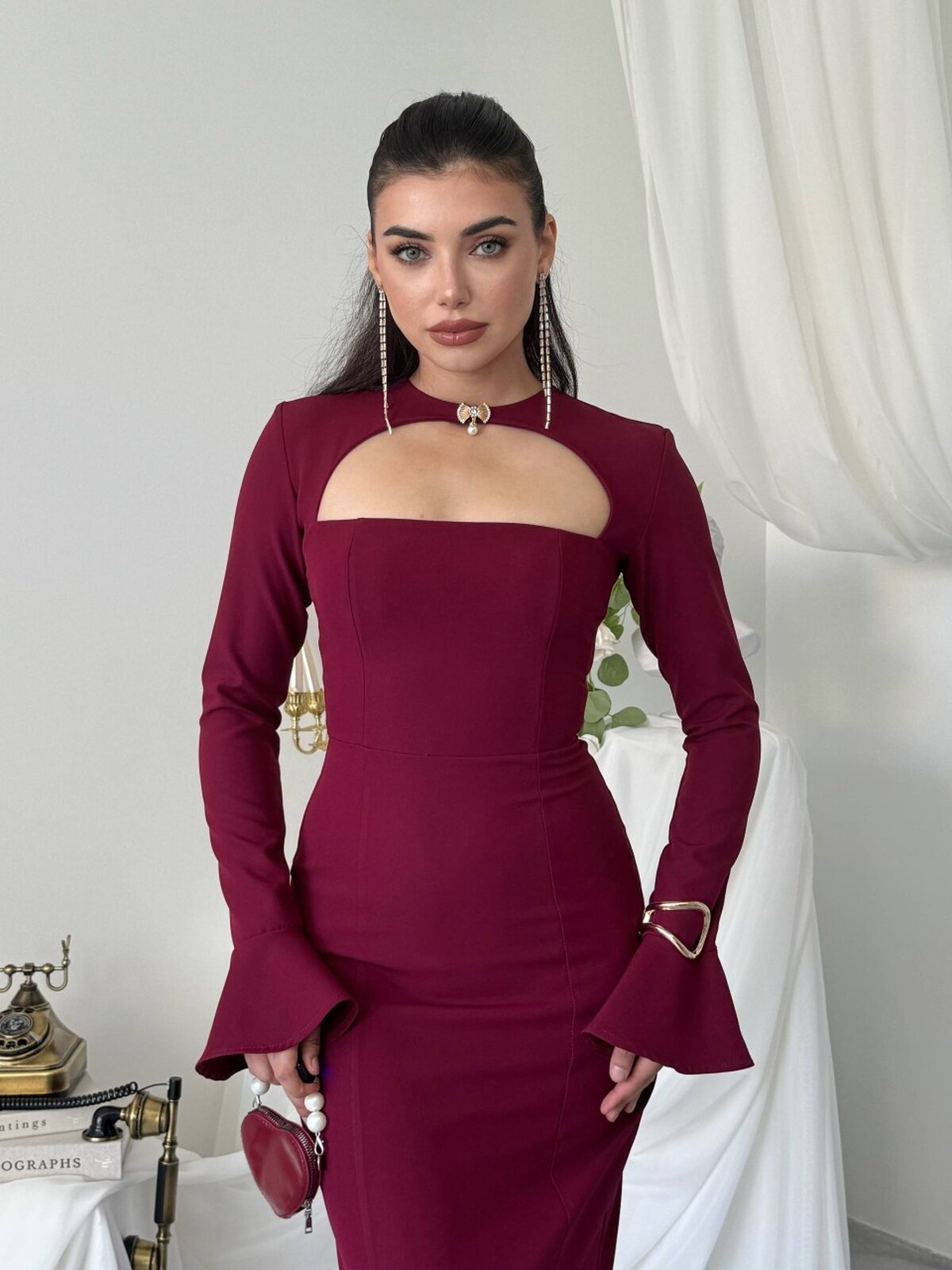 Oplsa Broş Detaylı Elbise