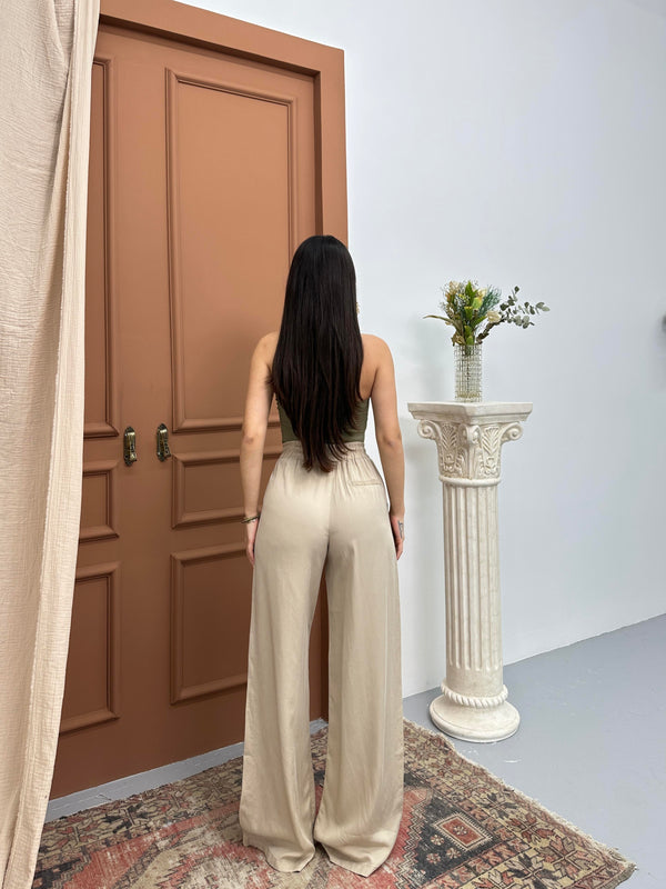 Pantaloni bej, lejeri, cu talie elastică