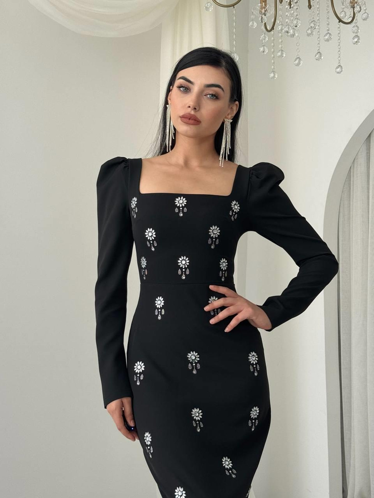 Rochie Pera cu Detalii din Pietre