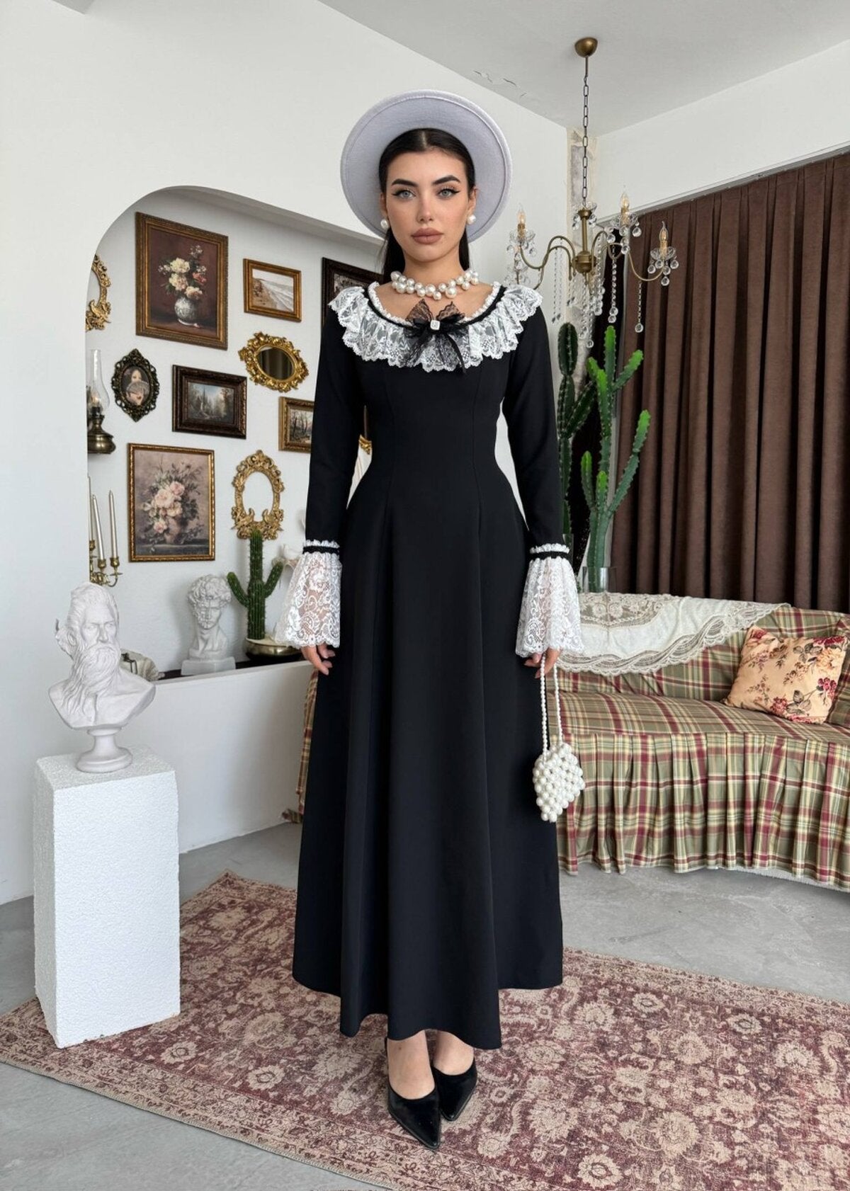 Ruyn Broş Detaylı Elbise
