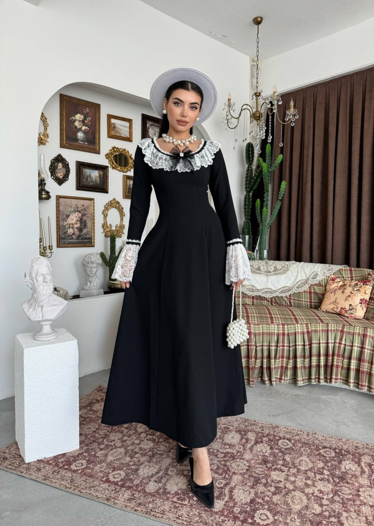 Ruyn Broş Detaylı Elbise