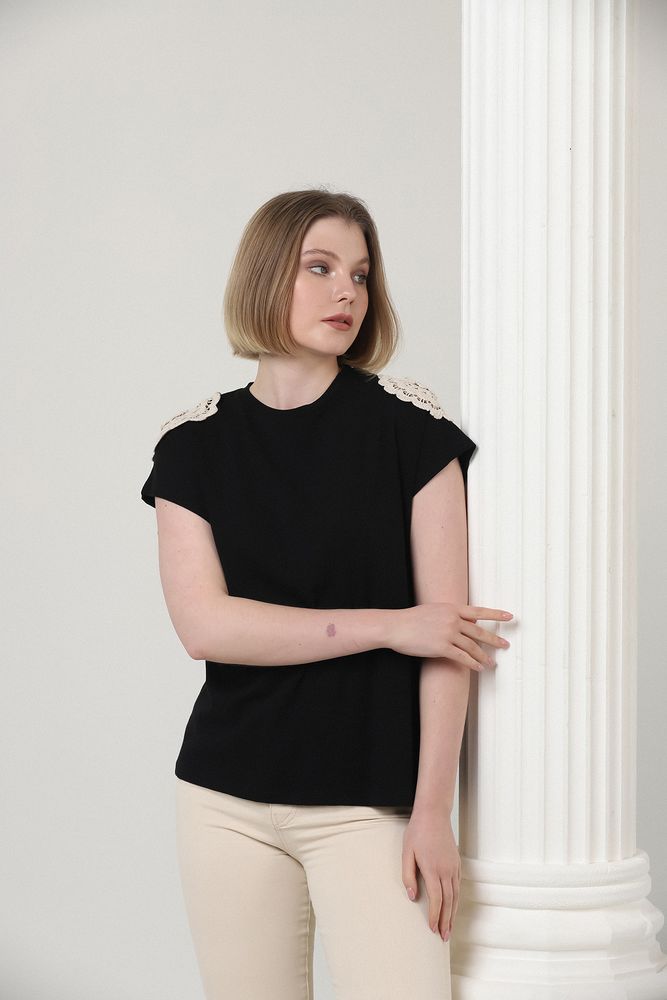 Topshow Siyah Omuzu Dantelli Toptan T-Shirt