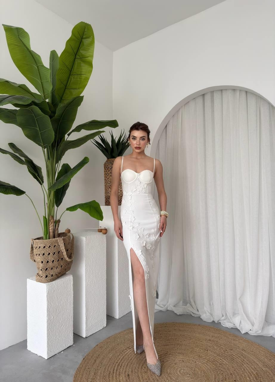 Rochie Stor cu Detalii de Trandafiri