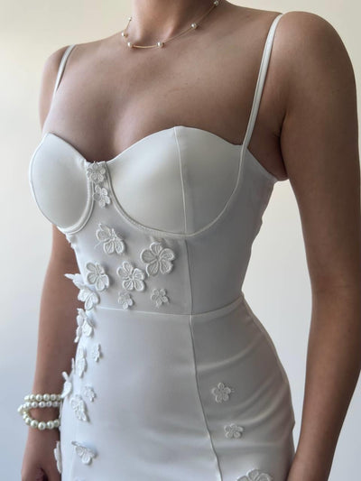 Rochie Stor cu Detalii de Trandafiri