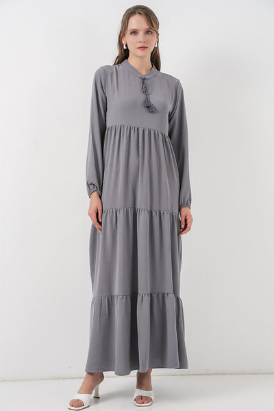 Rochie T1627 cu guler și decorații - Gri