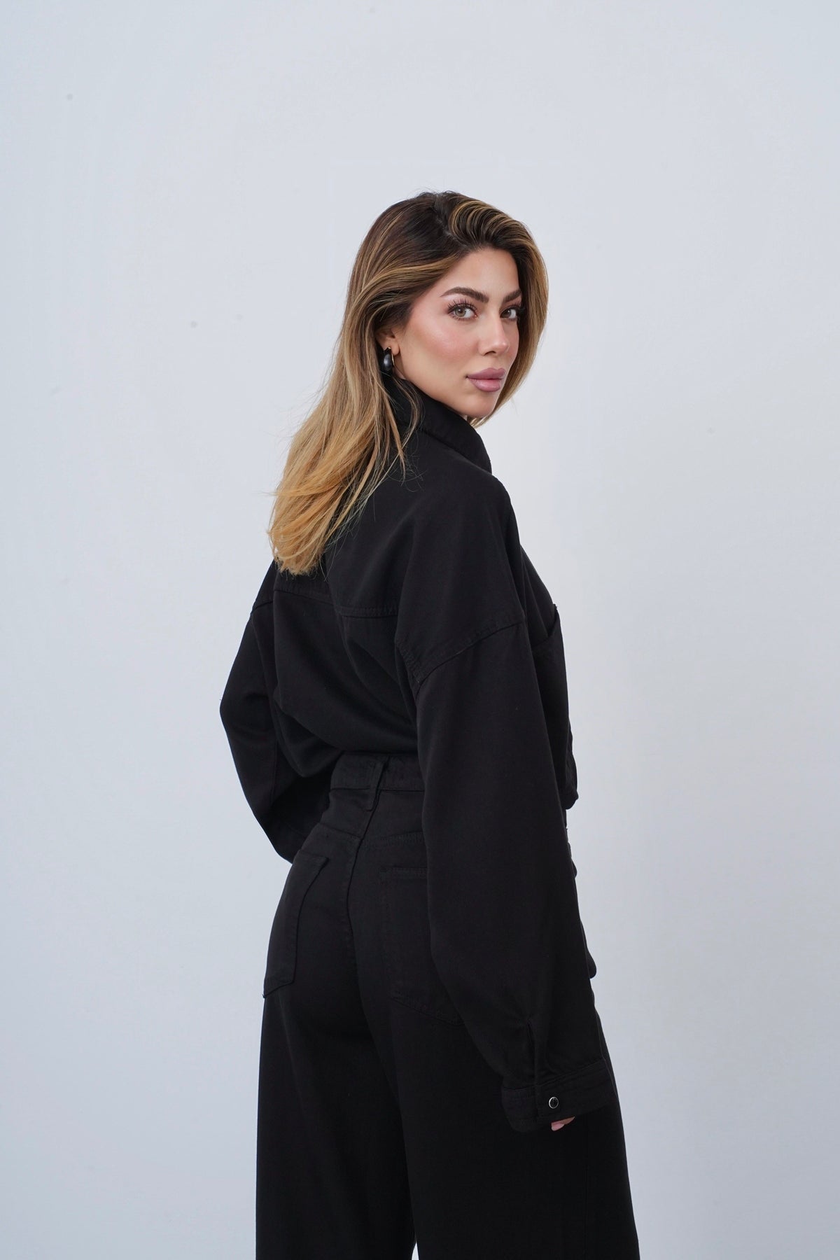 Çift Cepli Denim Gömlek ve Geniş Paça Pantolon  Kadın Tencel Siyah Takım