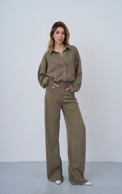 Çift Cepli Denim Gömlek ve Geniş Paça Pantolon  Kadın Tencel Vizon Takım
