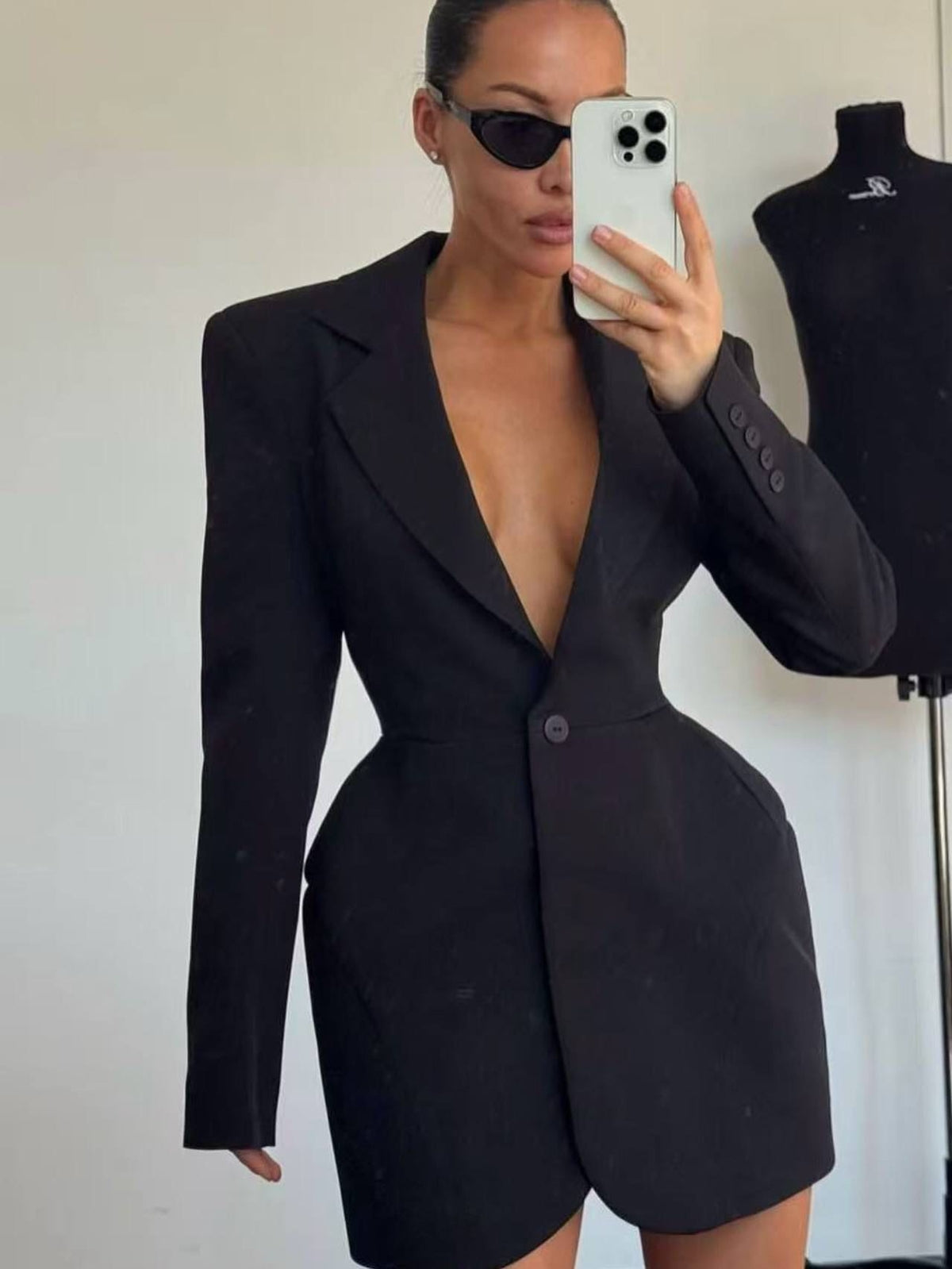 ROCHIE-JACHETĂ CU DESIGN SPECIAL