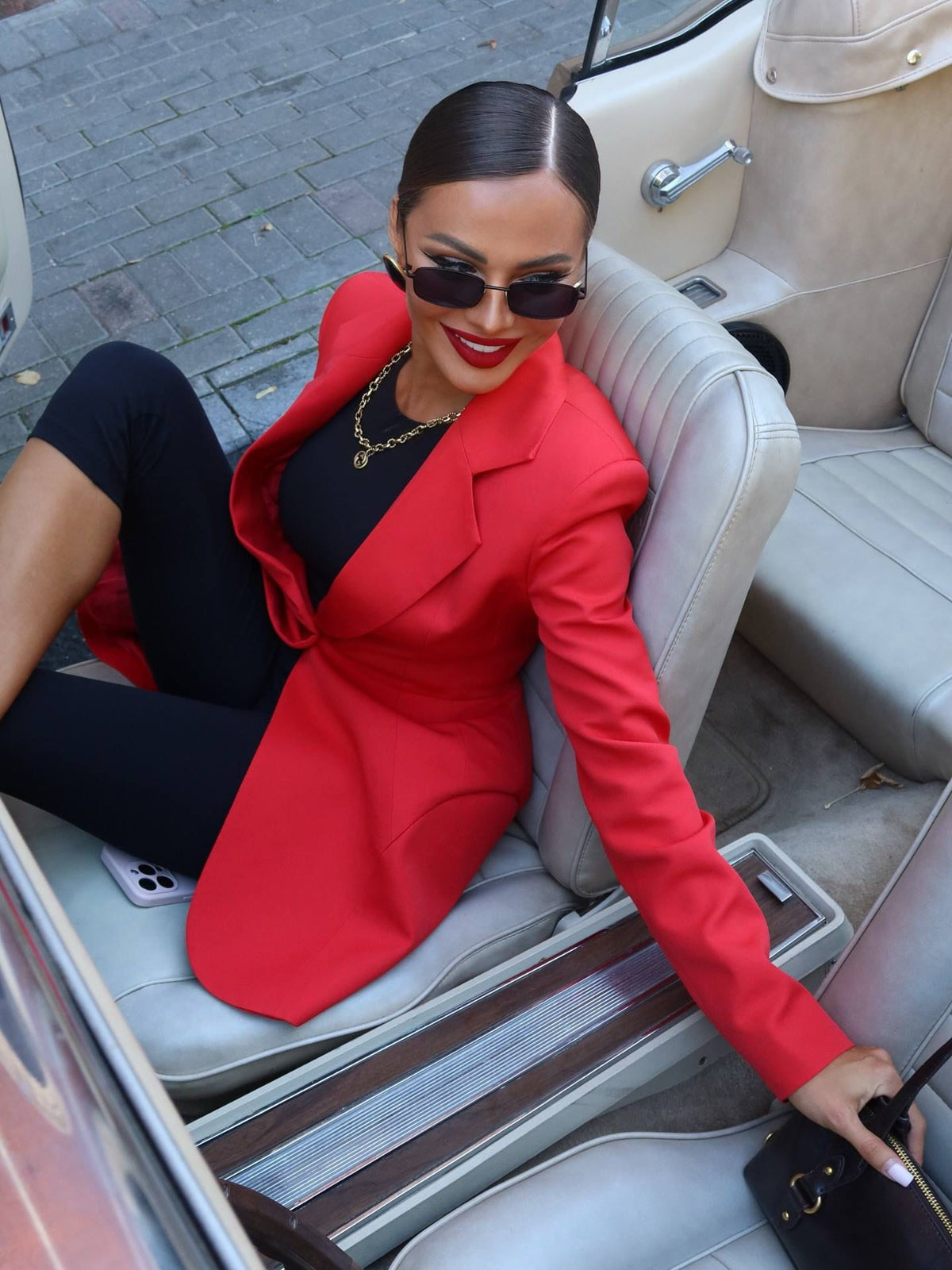 ROCHIE-JACHETĂ CU DESIGN SPECIAL