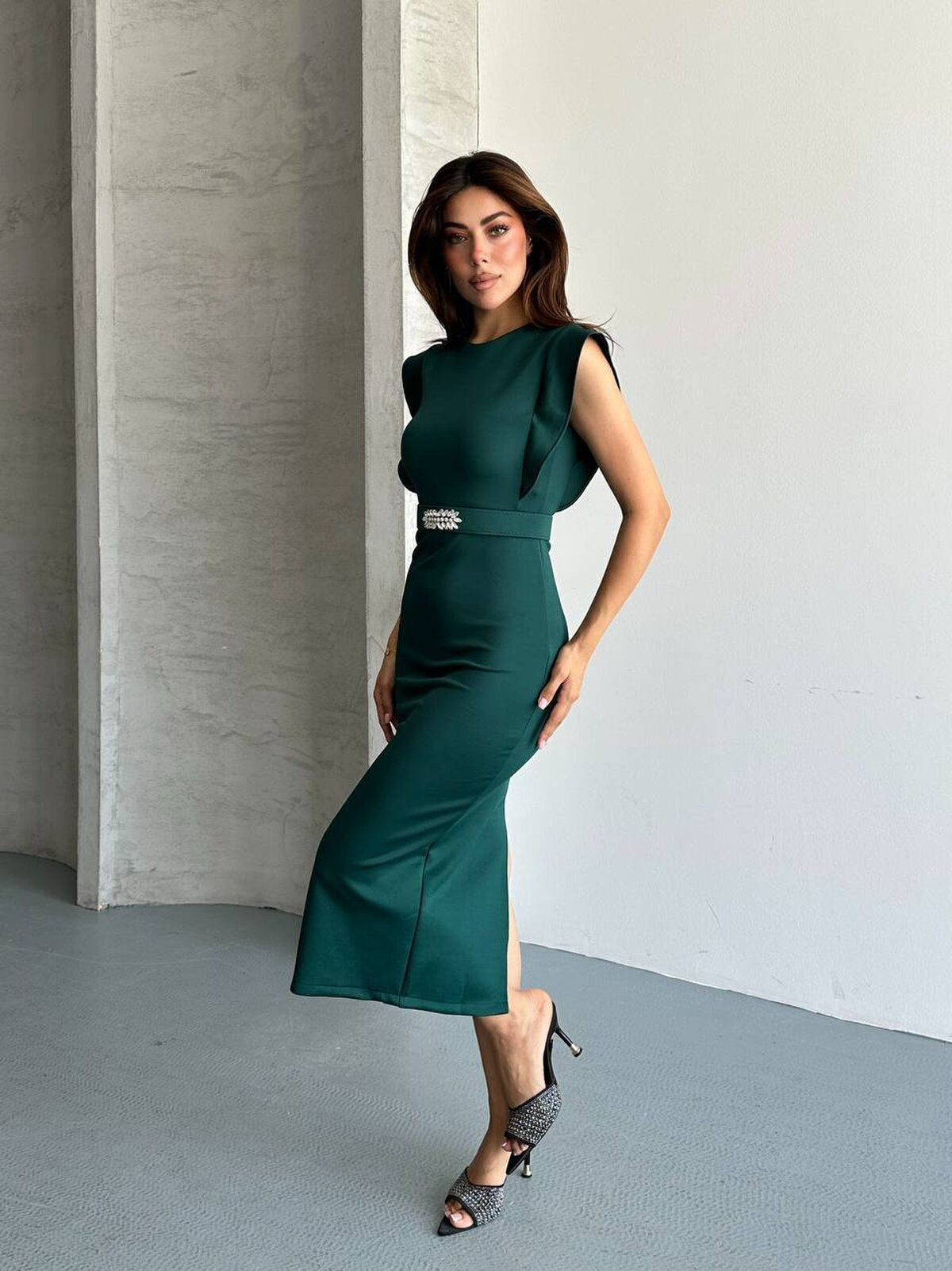 ROCHIE ELEGANTĂ SIMPLĂ CU DETALIU CATARAMĂ