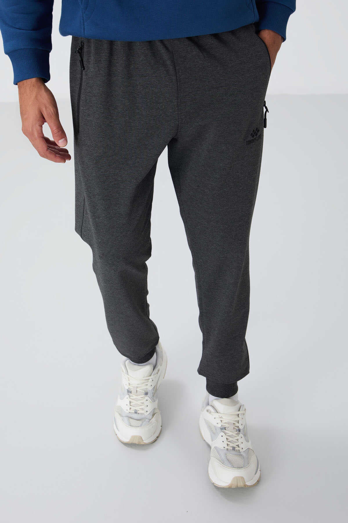 Pantaloni de trening pentru bărbați, croială standard, cu fermoar, din material antracit melanj, Tommylife Wholesale - 84651