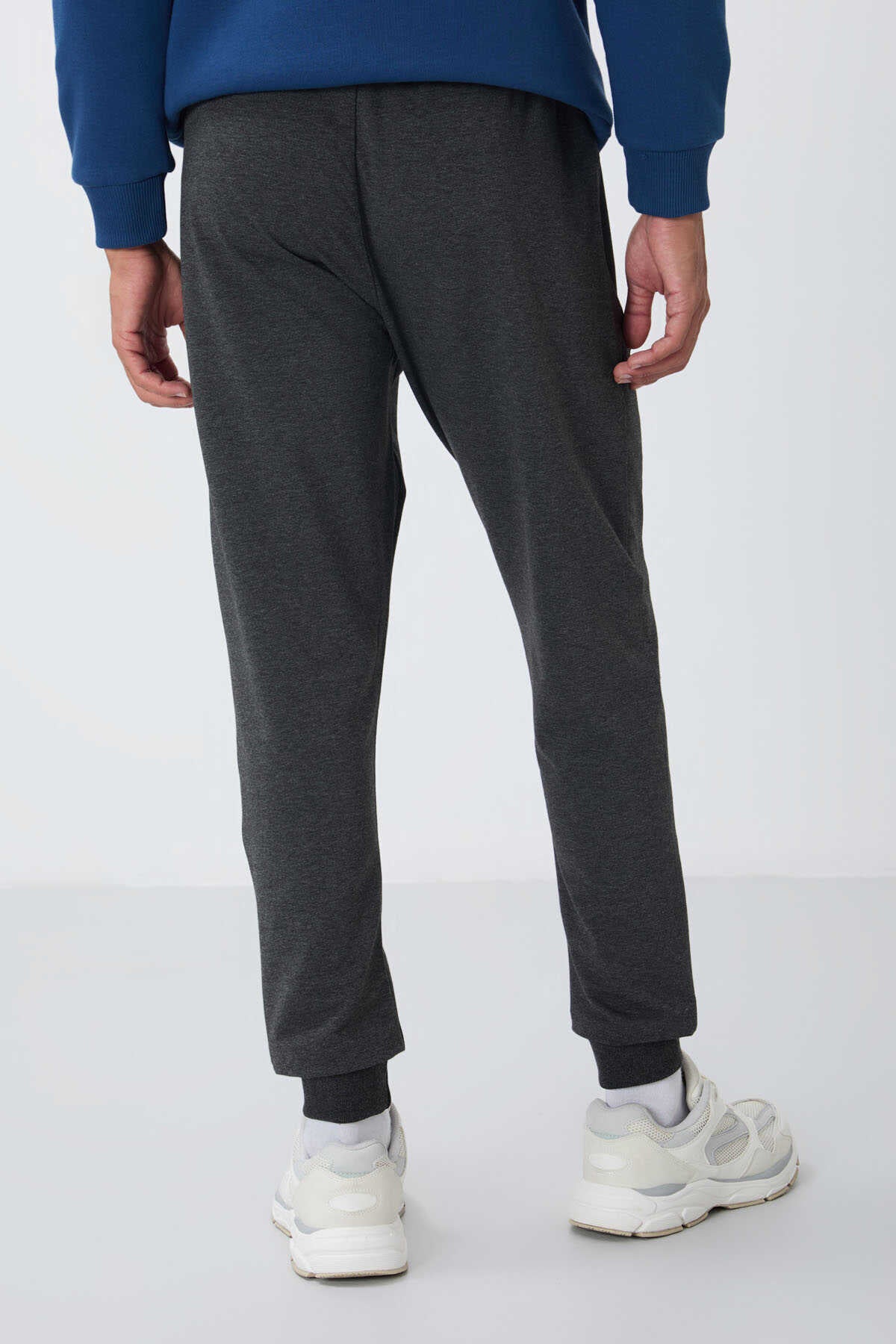 Pantaloni de trening pentru bărbați, croială standard, cu fermoar, din material antracit melanj, Tommylife Wholesale - 84651