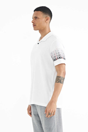 Tommylife Toptan Beyaz Kol Baskı Detaylı Polo Yaka Standart Form Erkek T-Shirt - 88240