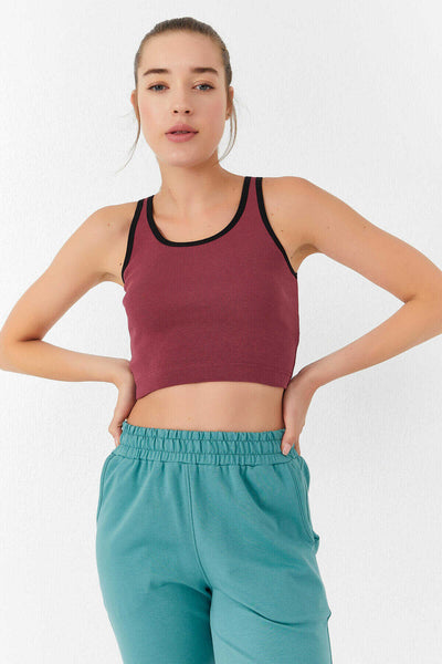 Maiou scurt pentru femei, fără mâneci, croială slim fit, cu decolteu în U, de la Tommylife, în magazinul online - 97162