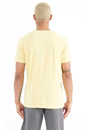 Tommylife Toptan Boris O Yaka Standart Kalıp Baskılı Erkek T-Shirt 88206 Sarı