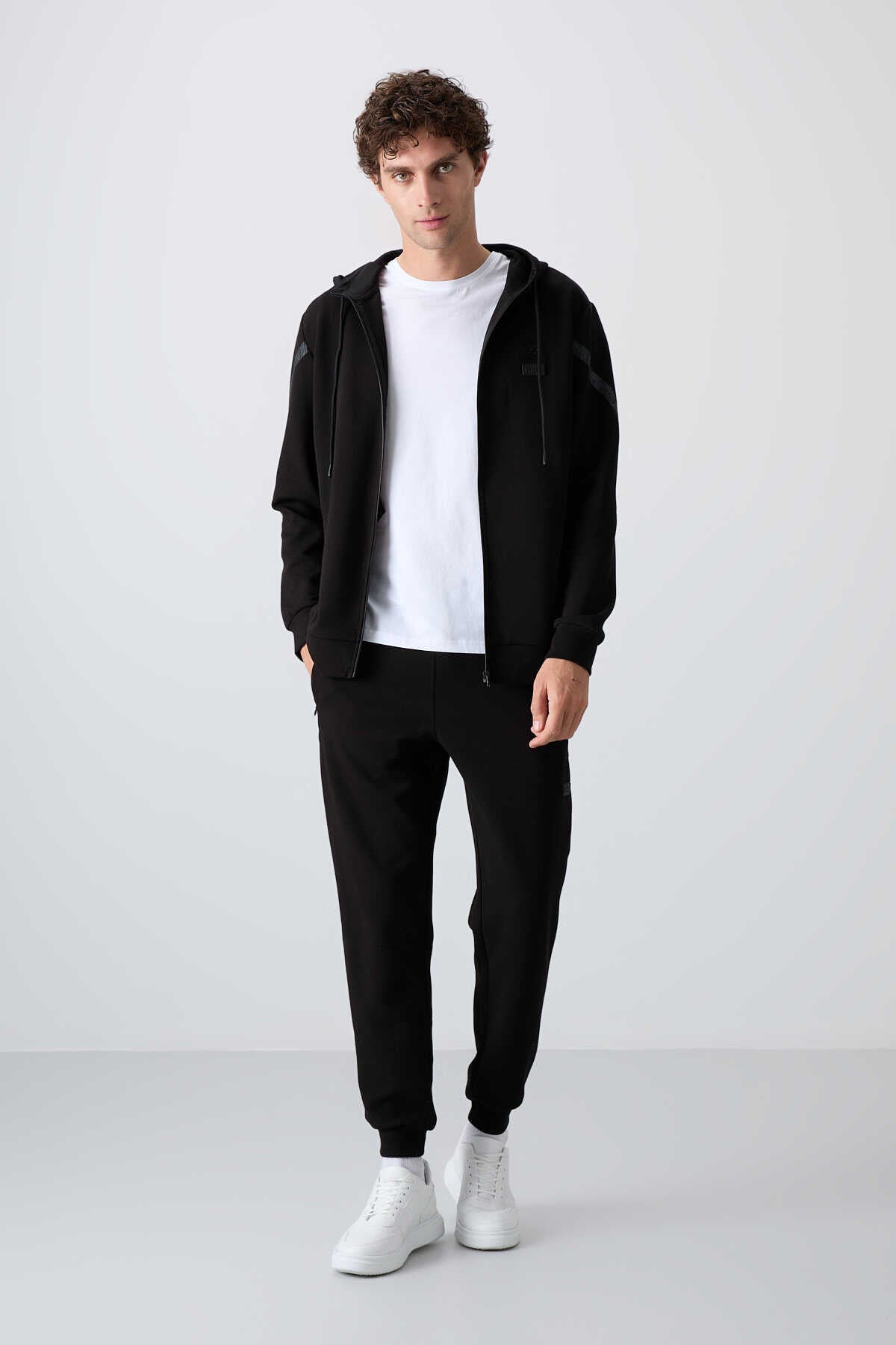 Set trening bărbătesc Tommylife Wholesale Comfort Fit Print 85236 Negru