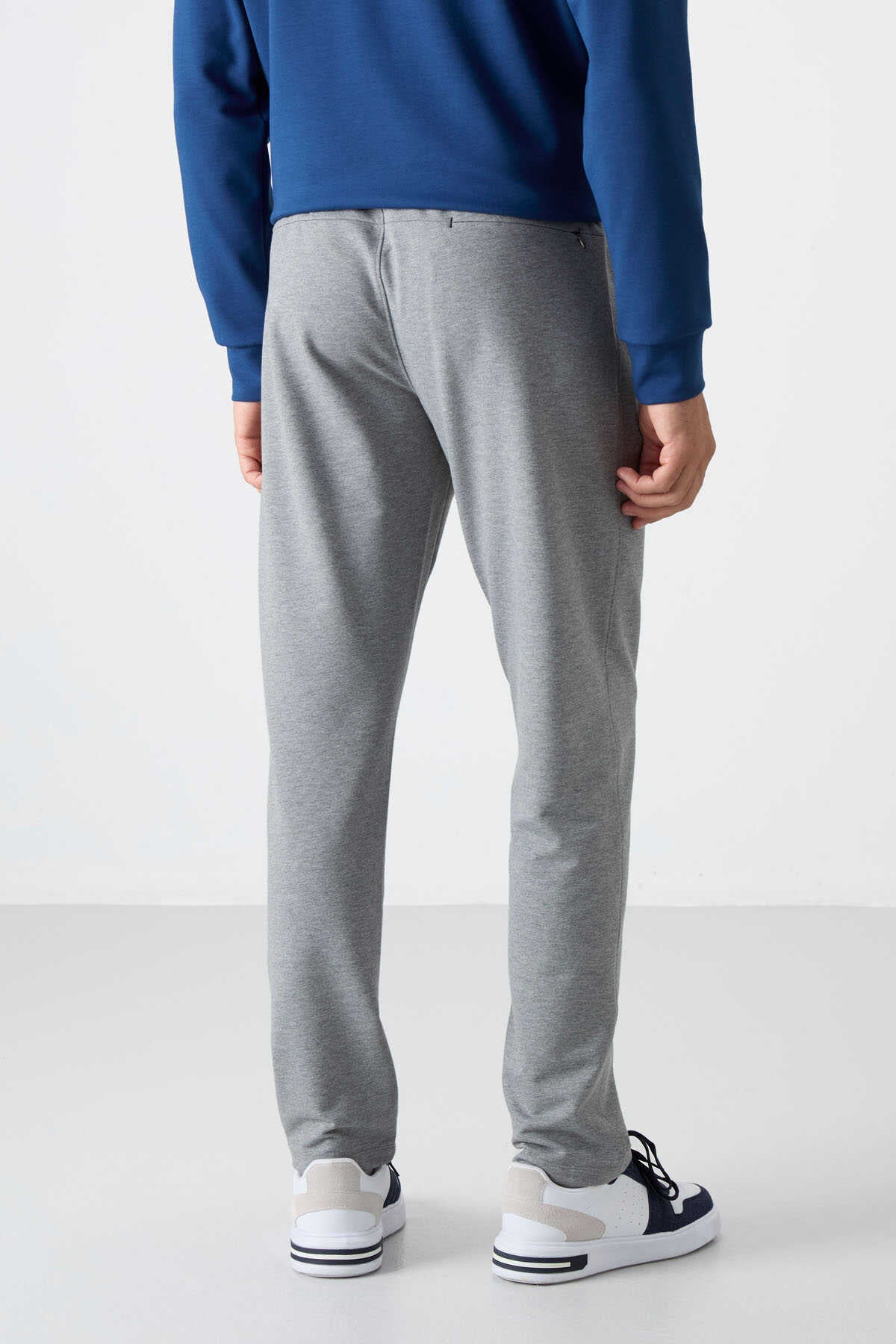 Pantaloni de trening Tommylife Wholesale Slim Fit Classic Leg pentru bărbați 84671 Gri Melange