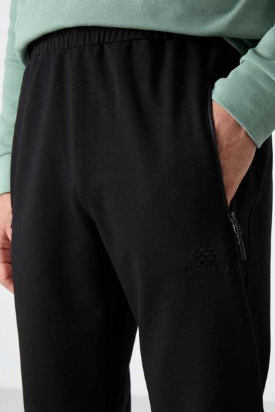 Pantaloni de trening Tommylife Wholesale Slim Fit Classic Leg pentru bărbați 84671 Negri