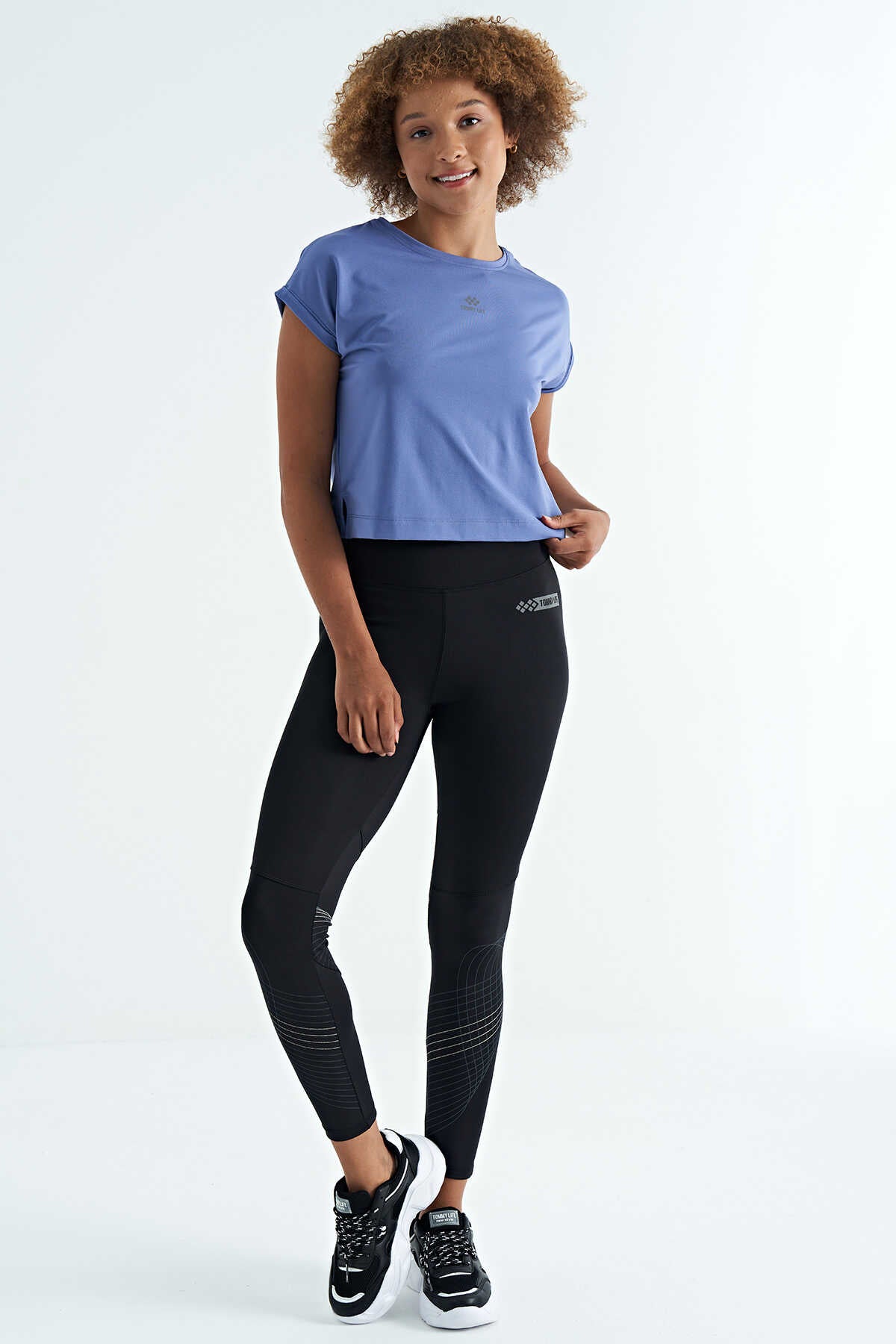 Tommylife Toptan Eflatun Logo Baskılı O Yaka Düşük Kol Oversize Kadın Crop T-Shirt - 97262