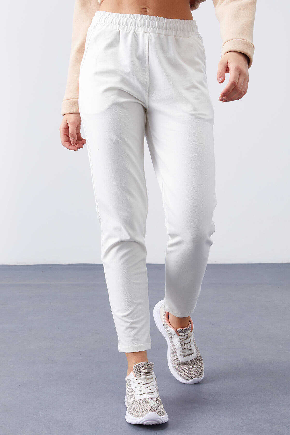 Pantaloni de trening slim fit pentru femei, cu talie înaltă, de la Tommylife, en-gros, Off-White - 94566