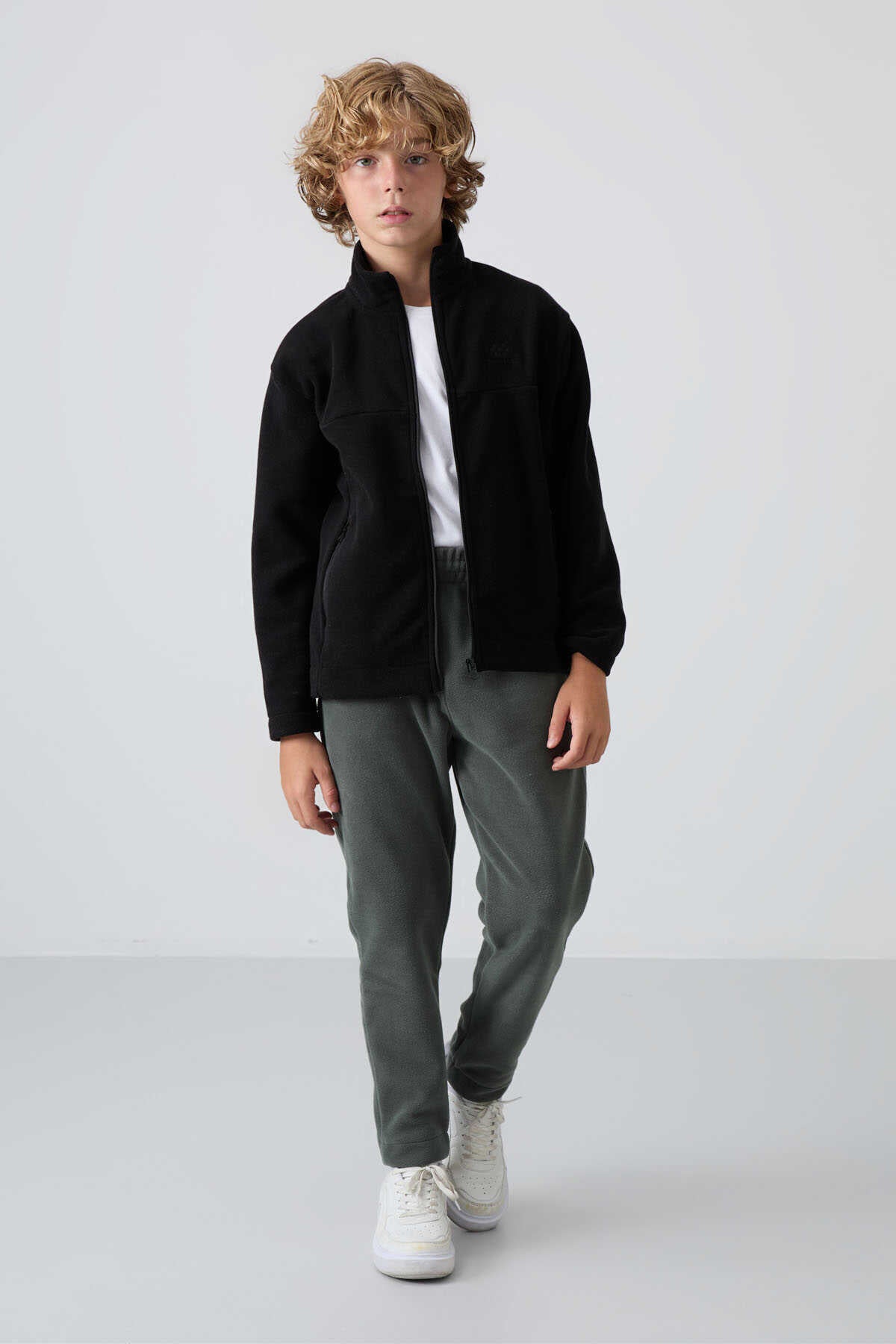 Tommylife Toptan Garson Boy Dik Yaka Standart Kalıp Basic Erkek Çocuk Polar Sweatshirt 11223 Siyah