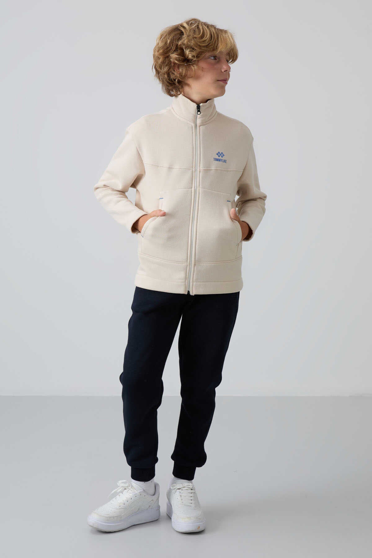 Tommylife Toptan Garson Boy Dik Yaka Standart Kalıp Basic Erkek Çocuk Sweatshirt 11245 Bej