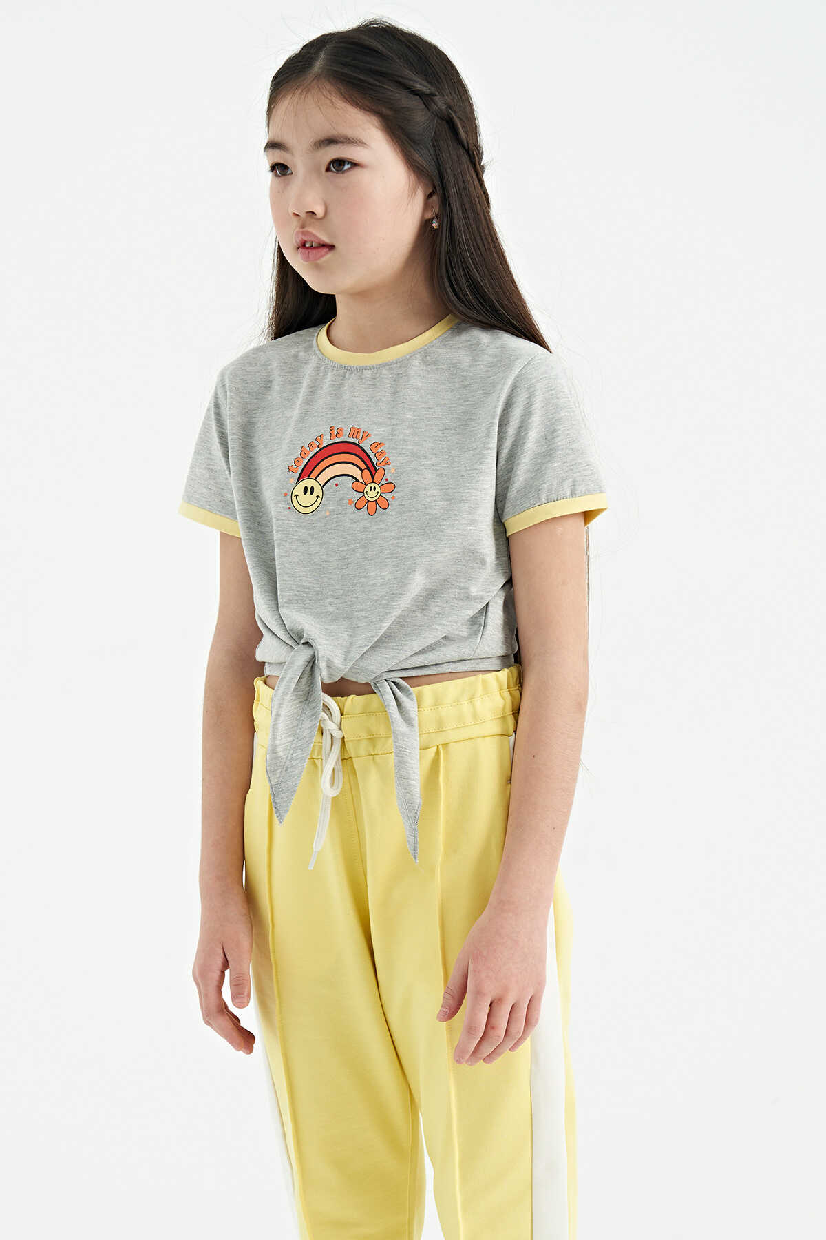 Tommylife Toptan Gri Melanj Baskı Detaylı O Yaka Çok Renkli Bağlama Detaylı Kız Çocuk T-Shirt - 75113