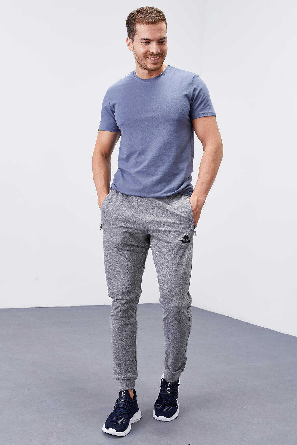 Pantaloni de trening bărbătești Tommylife Wholesale, gri, melanj, slim fit, cu buzunare cu fermoar - 84343