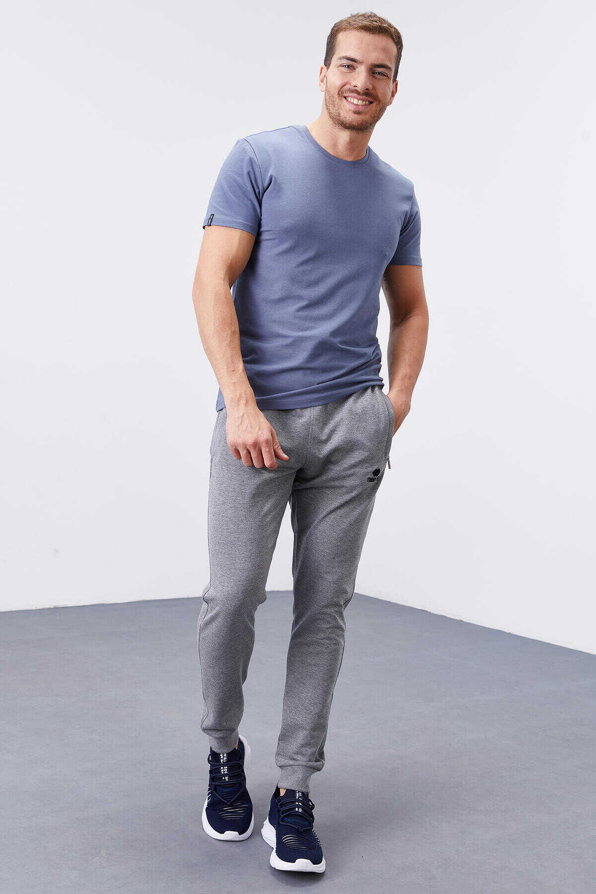 Pantaloni de trening bărbătești Tommylife Wholesale, gri, melanj, slim fit, cu buzunare cu fermoar - 84343