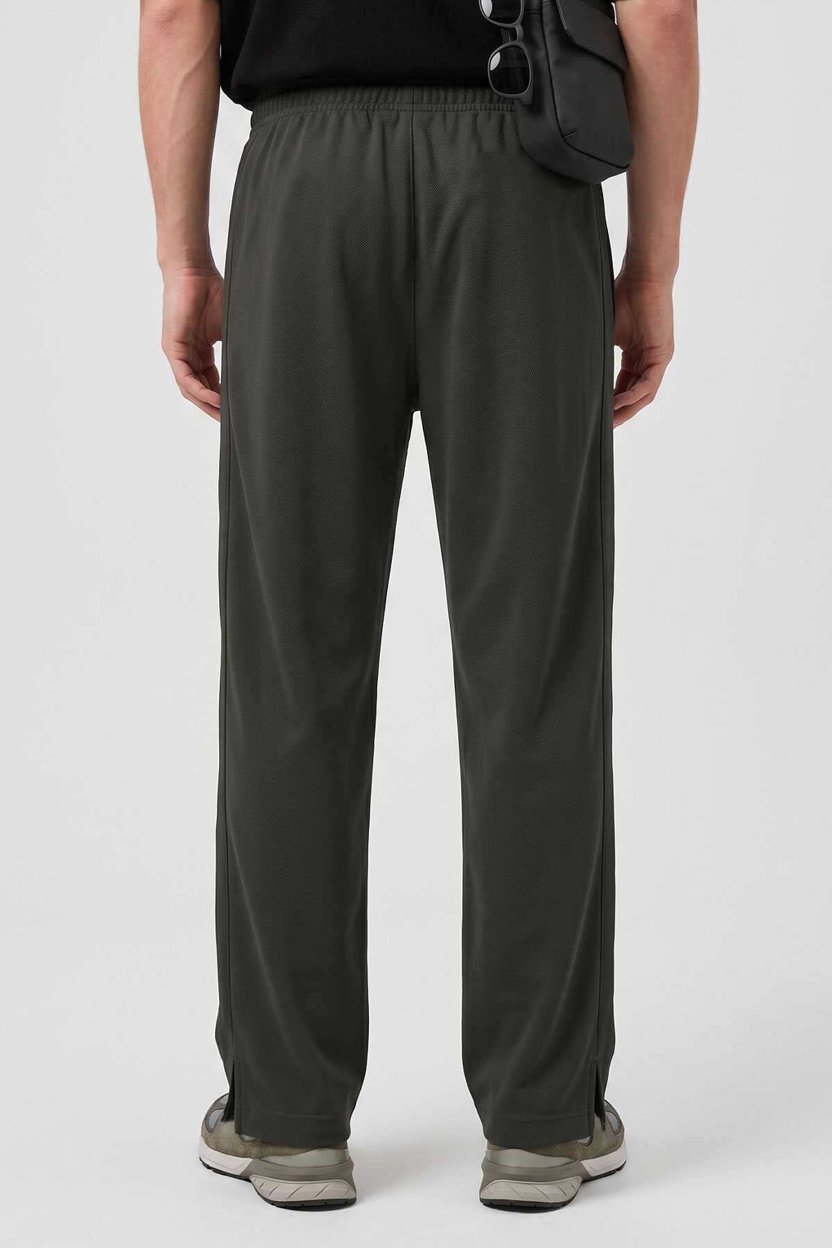 Pantaloni de trening palazzo pentru bărbați, kaki, cu curea, croială confortabilă, Tommylife, en-gros - 82196