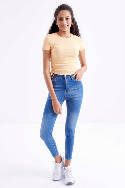 Tommylife Wholesale Tricou scurt portocaliu simplu cu guler în O, cu imprimeu lateral, pentru femei - 97203