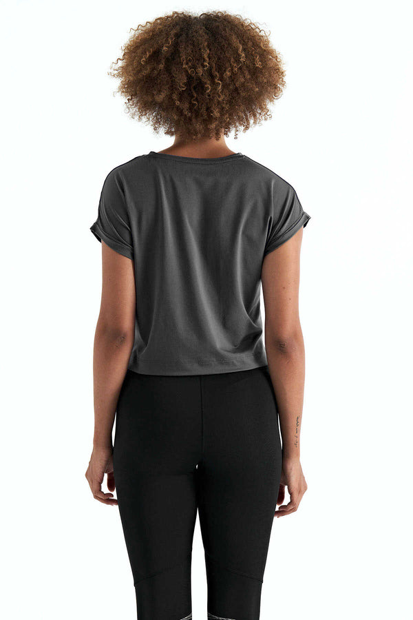 Tommylife Toptan Koyu Gri Logo Baskılı O Yaka Düşük Kol Oversize Kadın Crop T-Shirt - 97262
