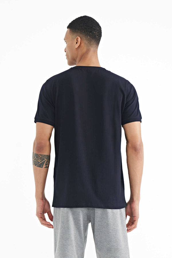 Tricou bărbătesc Tommylife Wholesale, croială standard, cu imprimeu bleumarin, guler rotund, detalii, 88216