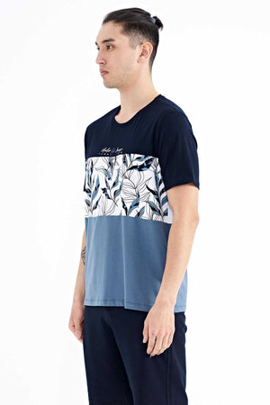 Tommylife Toptan Lacivert Renk Geçişli Baskı Detaylı O Yaka Standart Kalıp Erkek T-Shirt - 88177