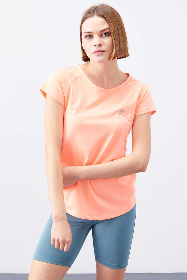 Tommylife Toptan Mercan Sırt Pencereli Kısa Kol Standart Kalıp O Yaka Kadın T-Shirt - 97101