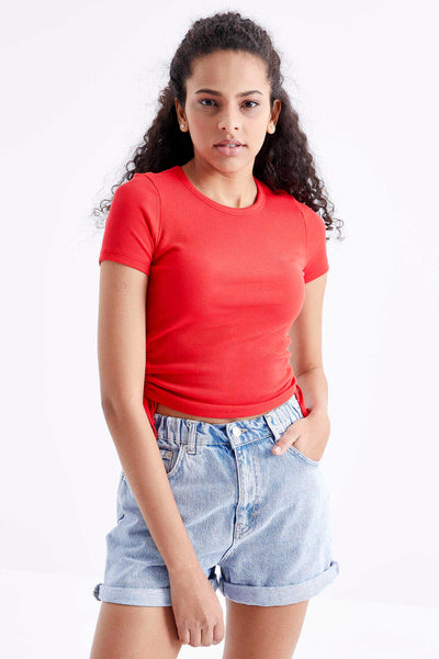Tommylife Toptan Nar Çiçeği Basic Yanı Büzgülü O Yaka Kadın Crop Top T-Shirt - 97203
