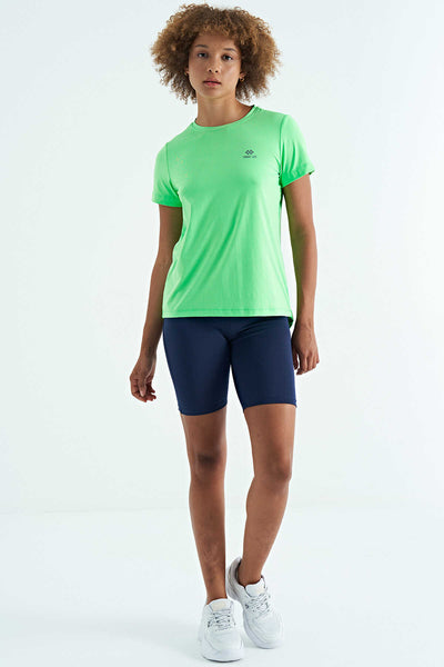 Tommylife Toptan Neon Yeşil Sırt Yırtmaç Detaylı O Yaka Kısa Kollu Standart Kalıp Kadın T-Shirt - 97267