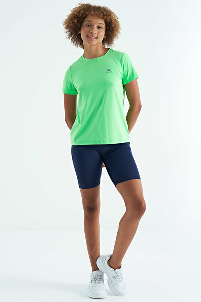 Tommylife Toptan Neon Yeşil Sırt Yırtmaç Detaylı O Yaka Kısa Kollu Standart Kalıp Kadın T-Shirt - 97267