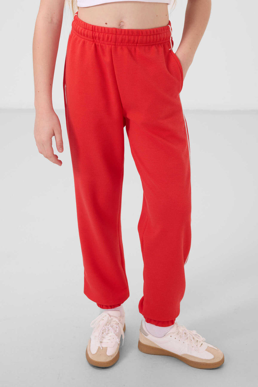 Tommylife Toptan O Yaka Baskılı Lastik Paçalı Standart Fit Kız Çocuk Eşofman Takım 75186 Ekru Fiesta