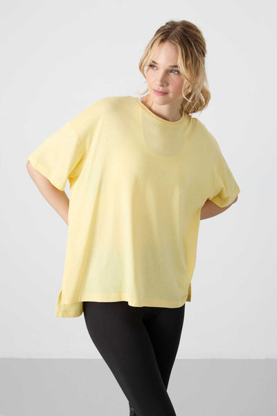 Tommylife Toptan O Yaka Oversize Basic Kadın T-Shirt 97285 Sarı